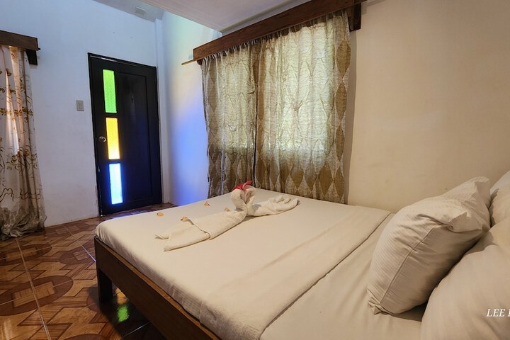 Room 15 of 141