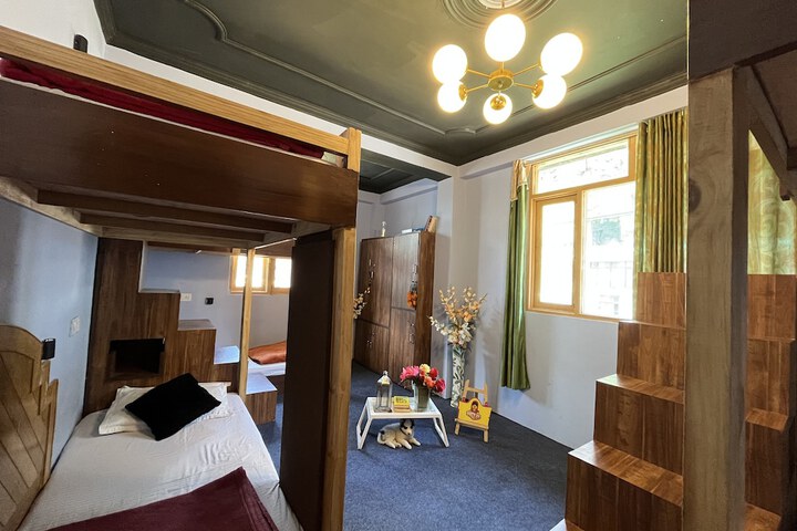 Room 8 of 49