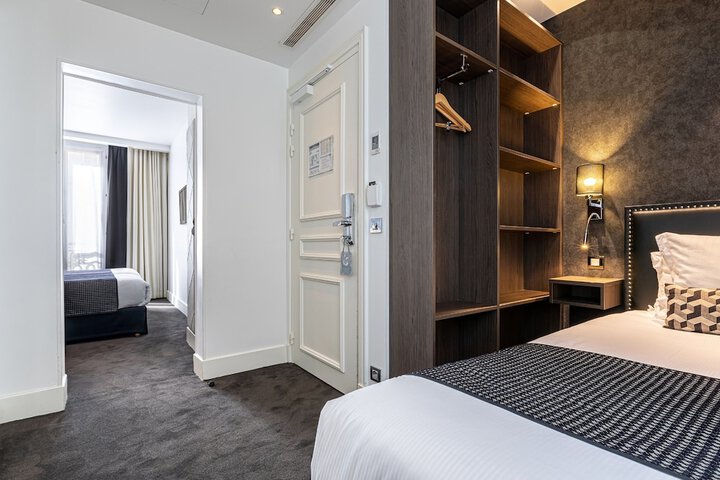 Room 4 of 43