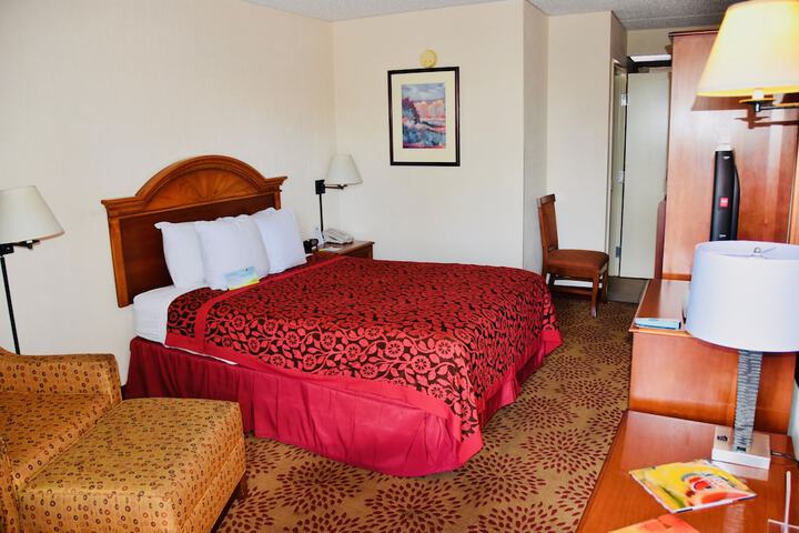 Room 5 of 35
