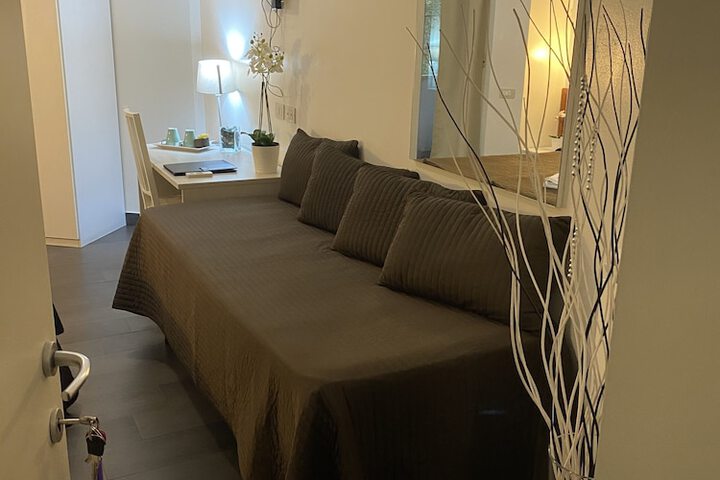 Room 9 of 52