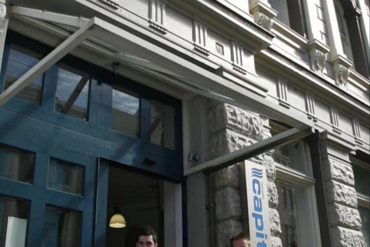 Photo 10