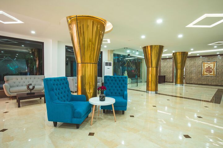 Hotel Interior 4 of 18