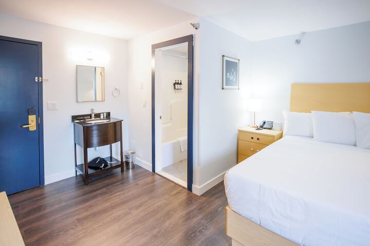 Room 9 of 56