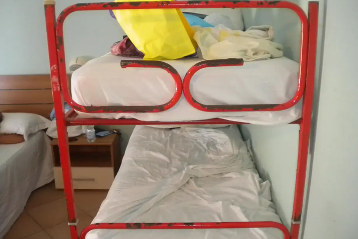 Room 7 of 8