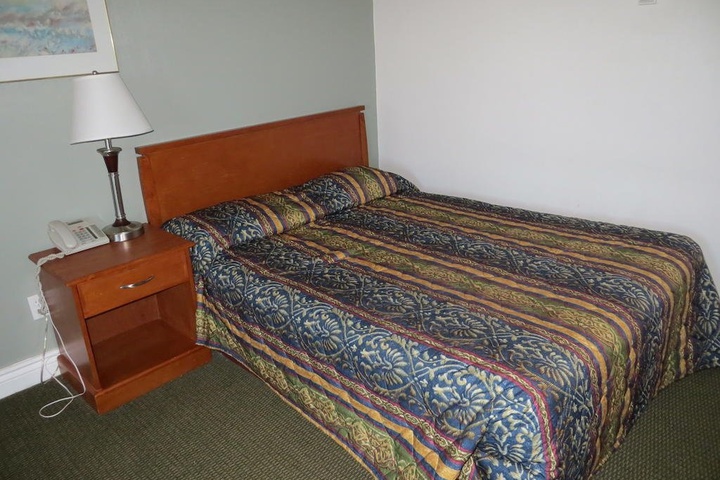 Room 11 of 15
