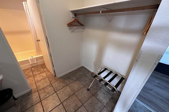 Room 119 of 165