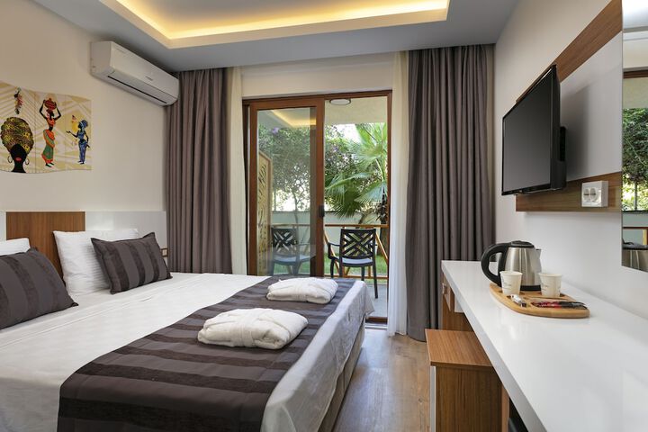 Room 7 of 27