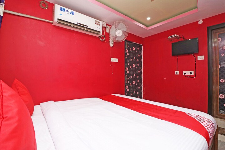Room 12 of 30