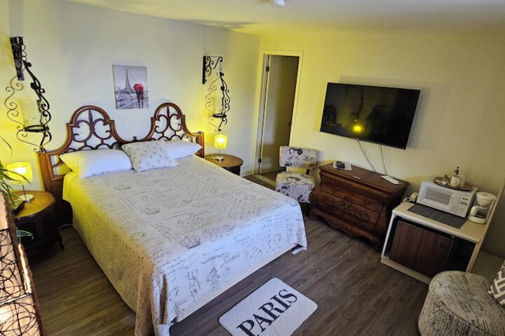 Room 11 of 53