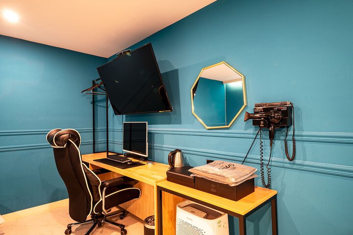Room 9 of 57