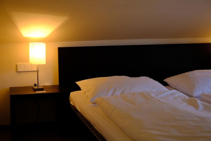 Room 10 of 116