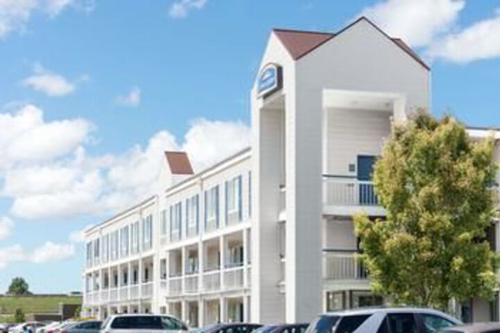 Hotel Entry