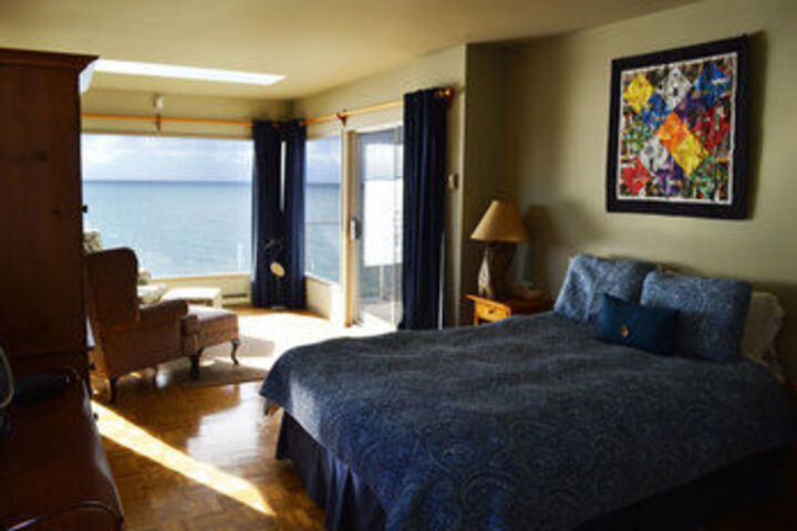 Room 12 of 17