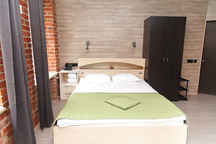 Room 52 of 127
