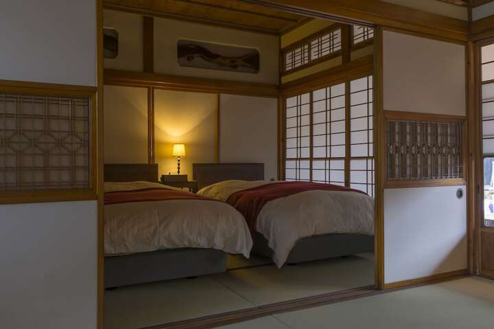 Room 3 of 38