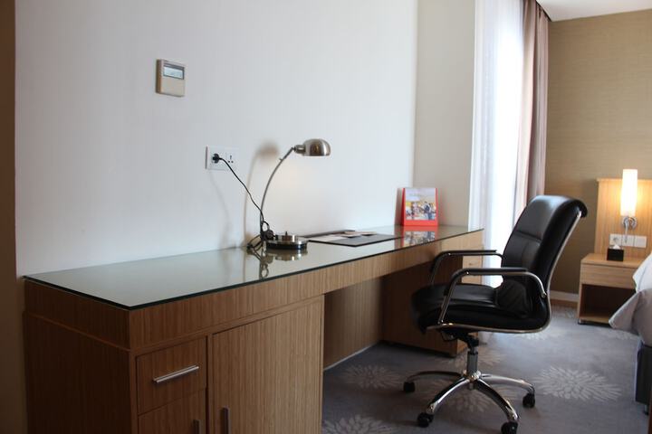 Room 19 of 68