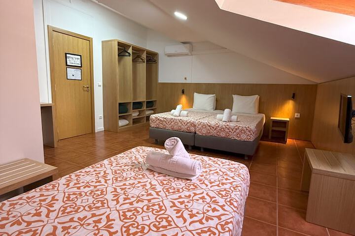 Room 89 of 157
