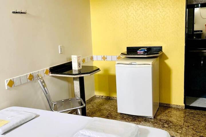 Room 6 of 40