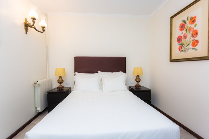 Room 8 of 52