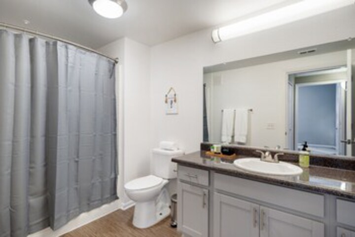 Room 10 of 187