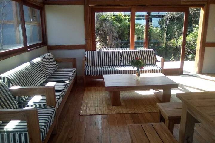 Room 4 of 8