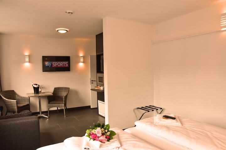 Room 32 of 68