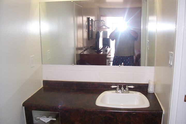 Room 10 of 12
