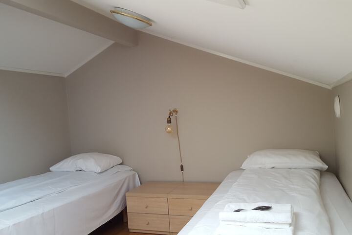 Room 4 of 64
