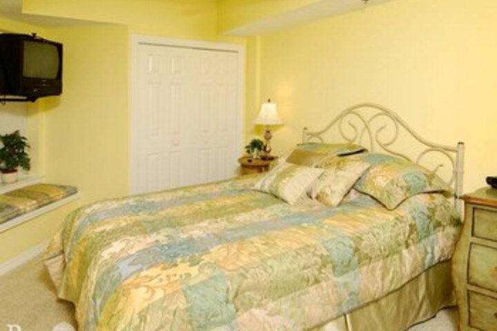 Room 146 of 200