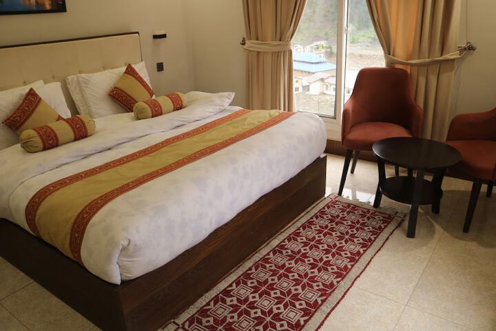 Room 16 of 24