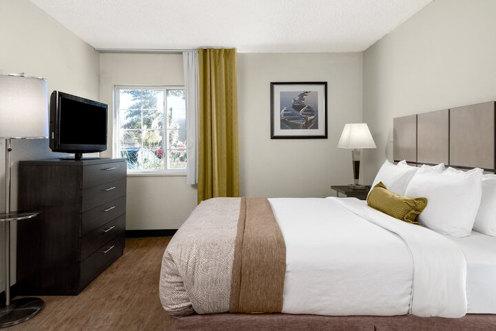 1 Queen Studio Suite (2 of 21)