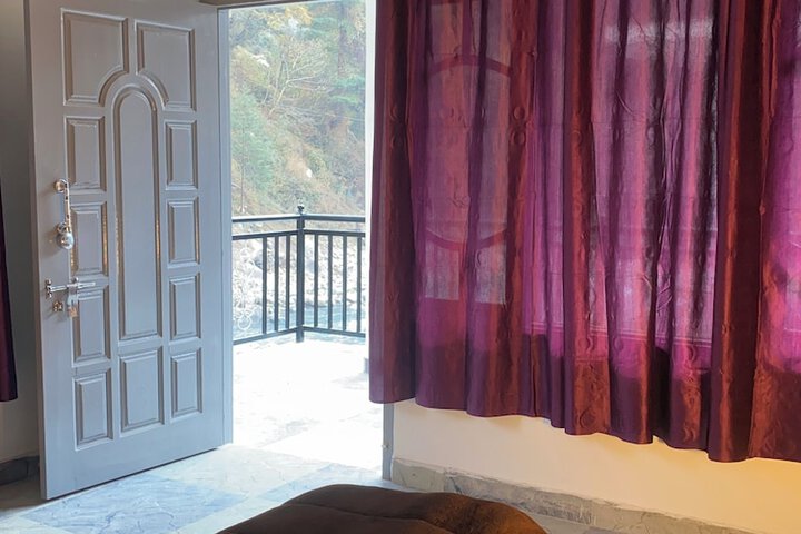 Room 12 of 53