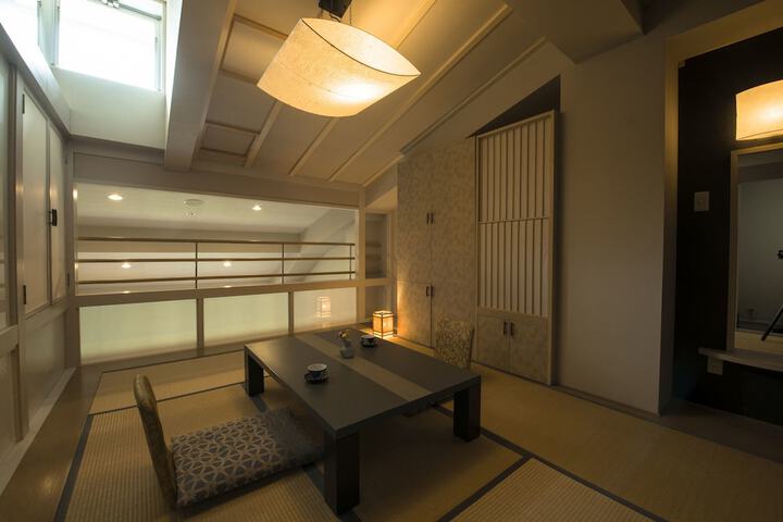 Room 10 of 61