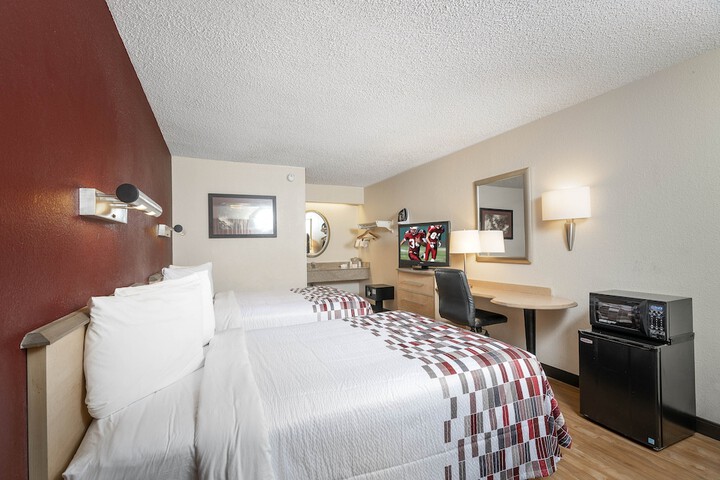 Standard Room, King or Two Doubles (10 of 10)