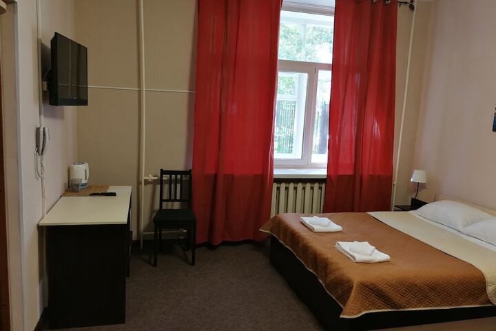 Room 6 of 94