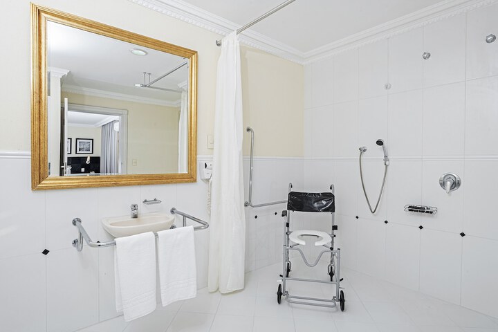 Room 40 of 91