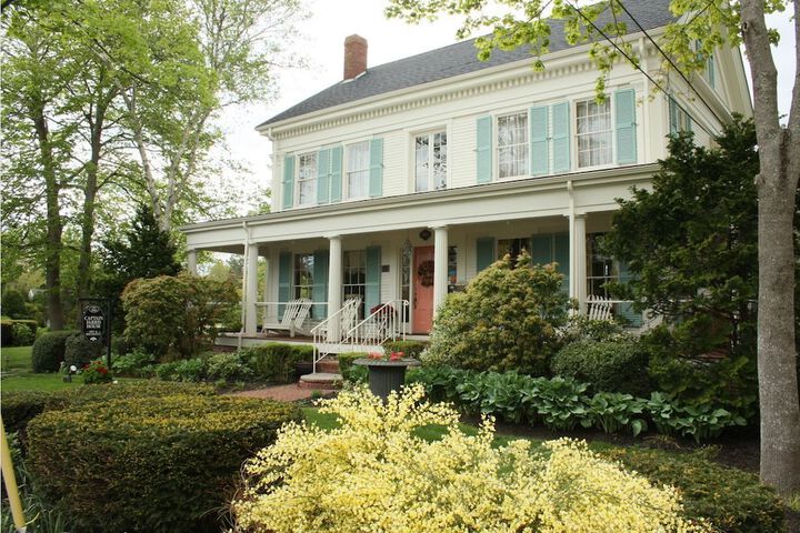 The Captain Farris House B & B
