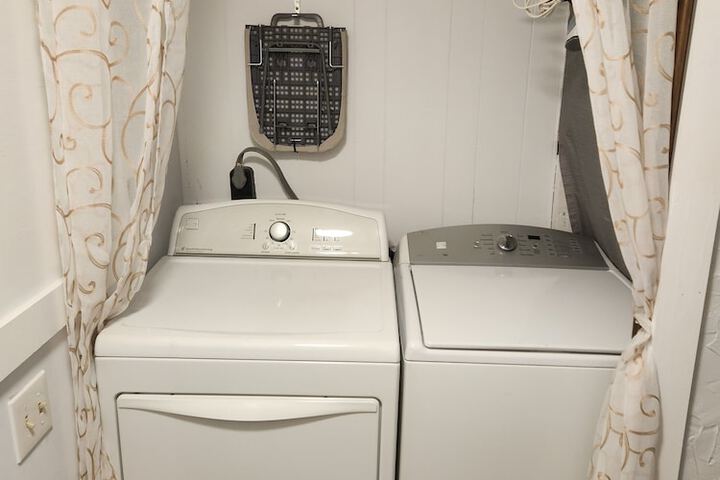 Laundry 50 of 64