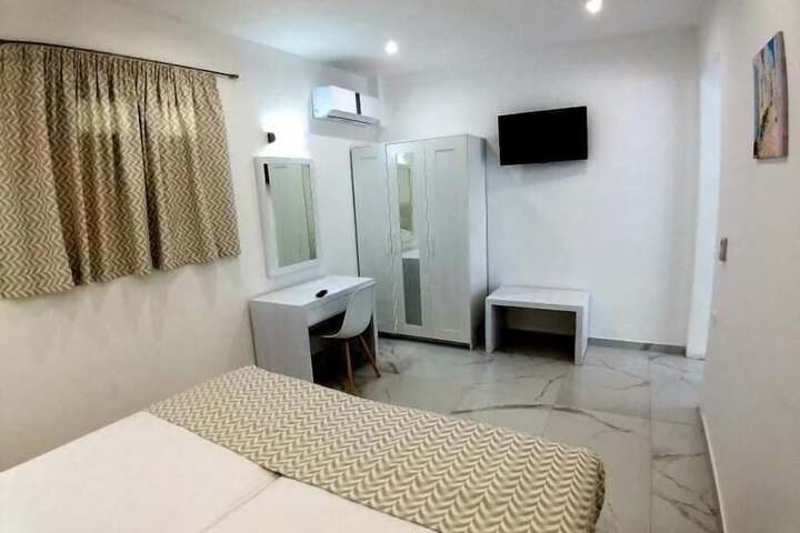 Room 22 of 62