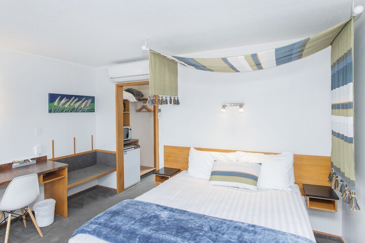 Room 42 of 79