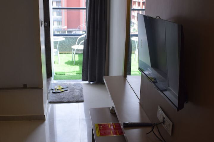 Room 8 of 26