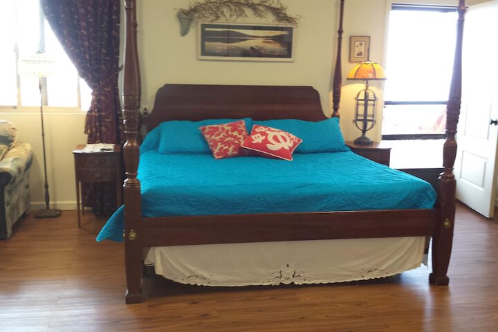 Room 6 of 45