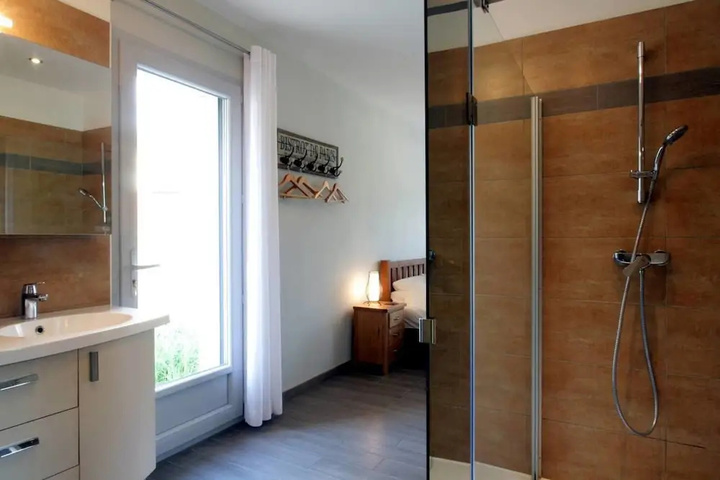 Room 8 of 26