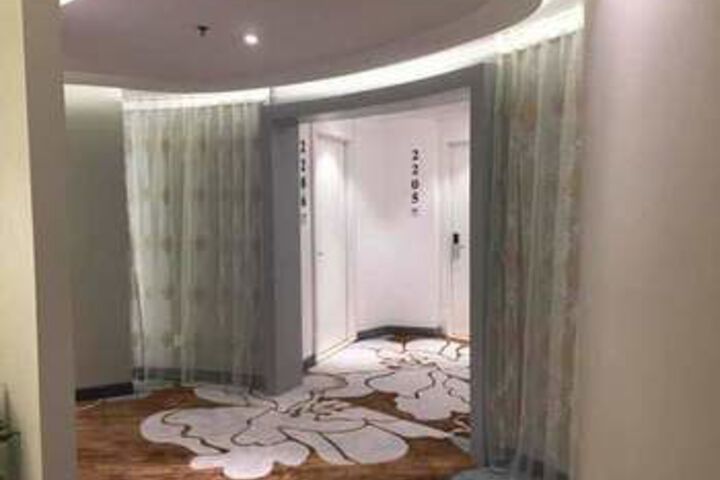 Hotel Interior 20 of 23