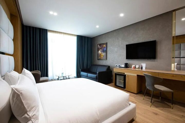 Room 18 of 52