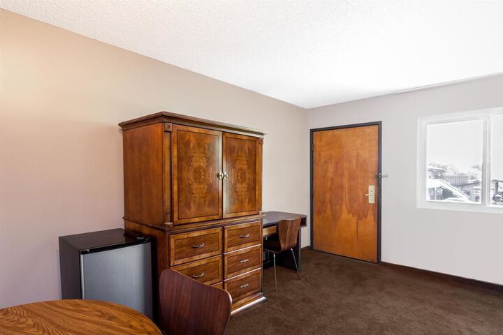 Room 15 of 38