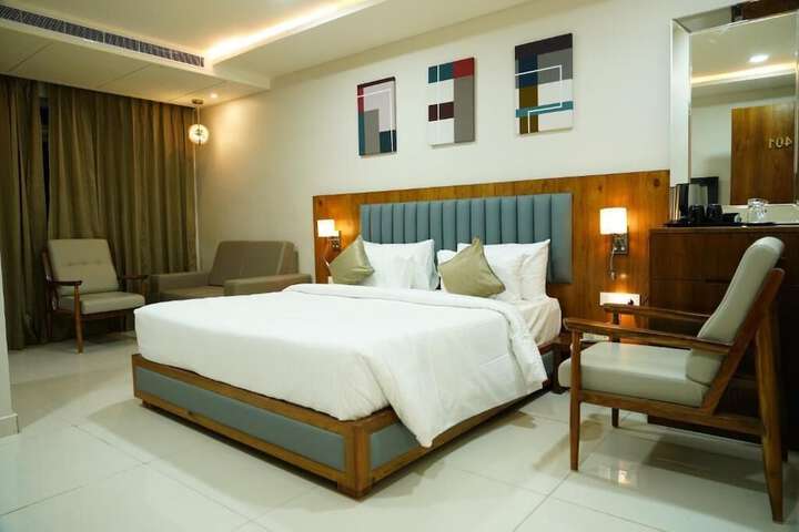 Room 5 of 27