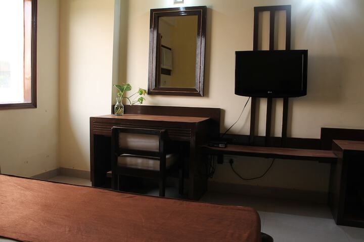 Room 14 of 30