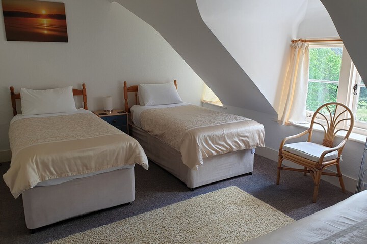 Room 25 of 60
